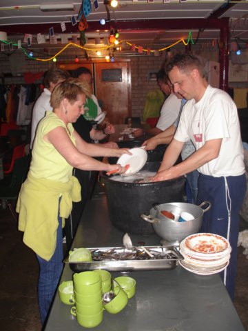 2006HWK 111.jpg